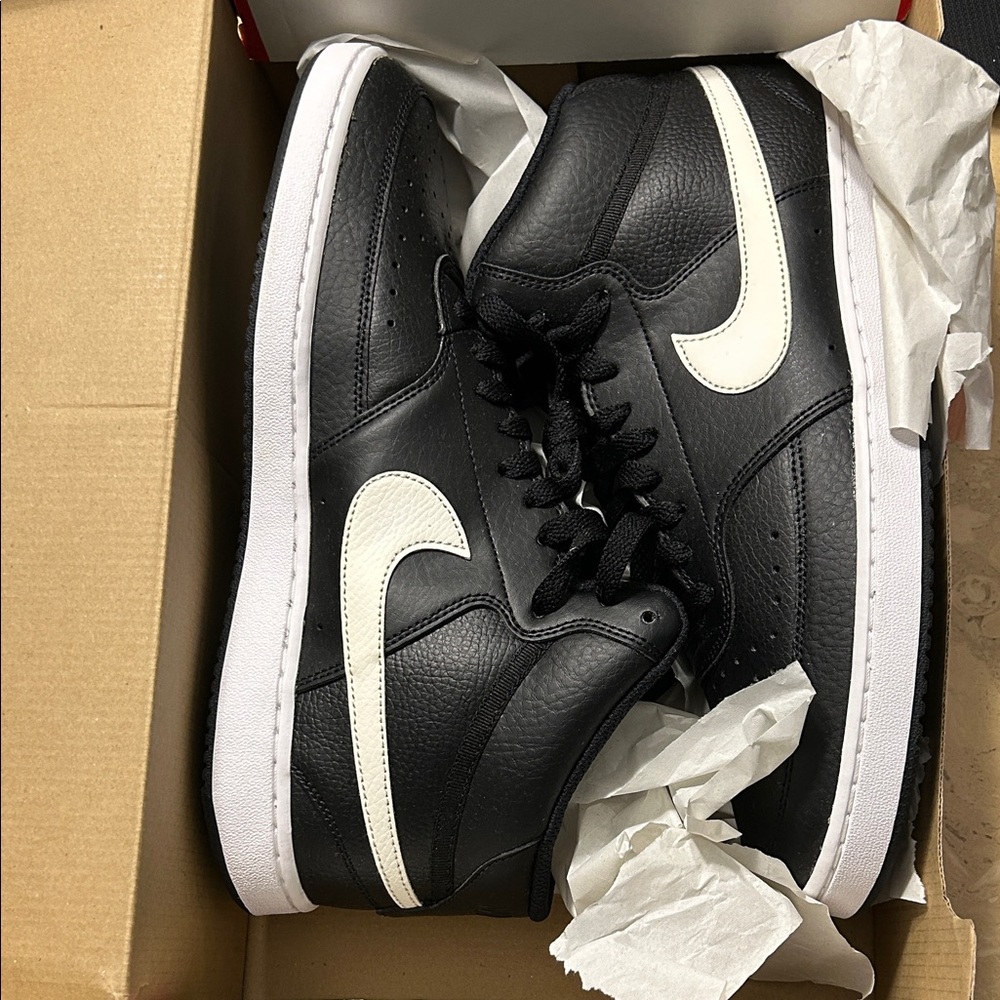 Nike Black and White Leather Sneakers